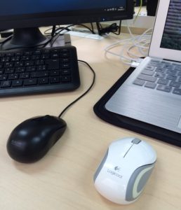 マウスが2個ある机の状態