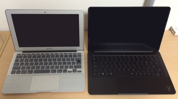 Macbook Air 11とRazer Blade Stealthのオープン時比較